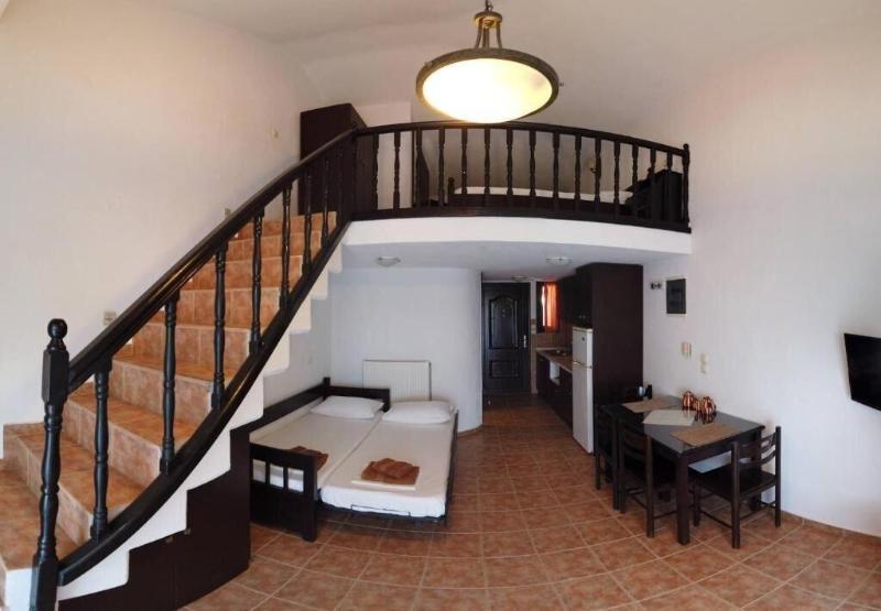 Skiathos Young Guesthouse image