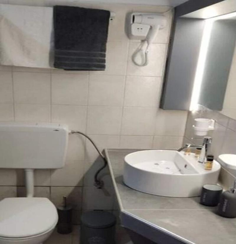 Skiathos Young Guesthouse image