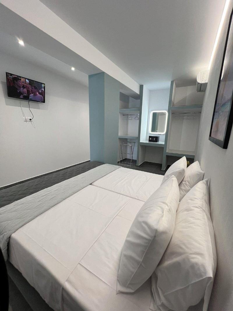 Skiathos Young Guesthouse image