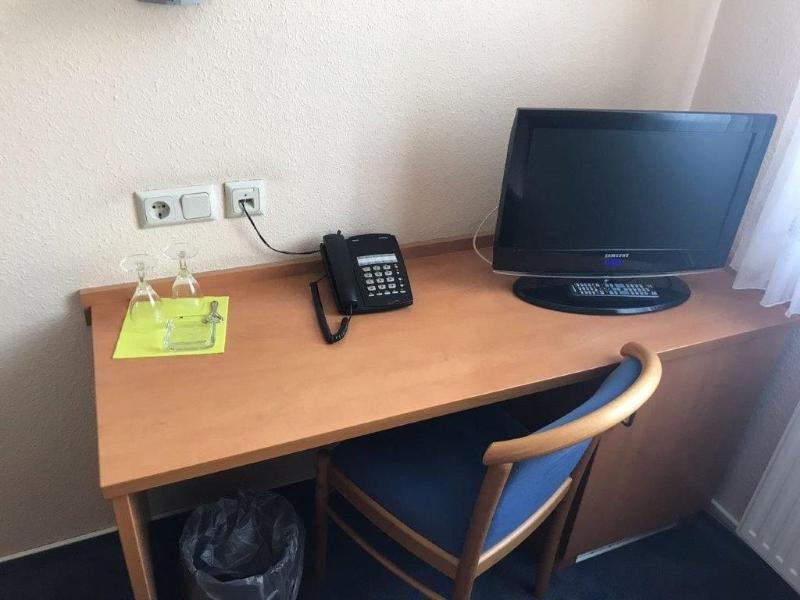 Hotel Montan image