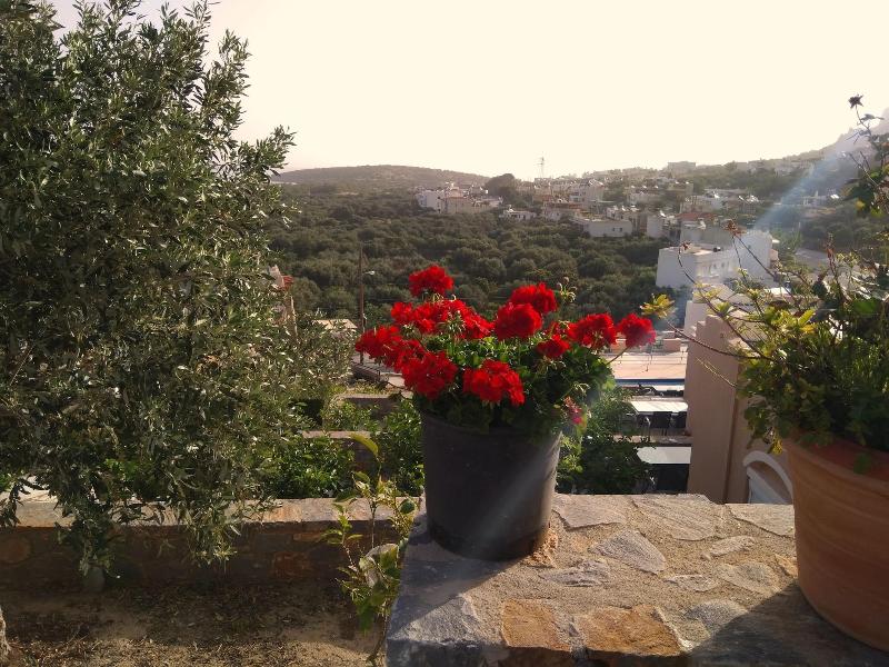 Kavousanos Apartments