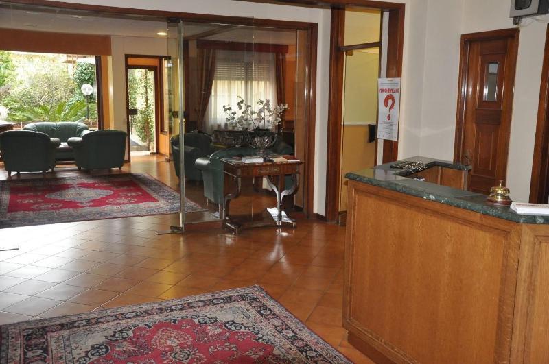 Hotel Mondial image
