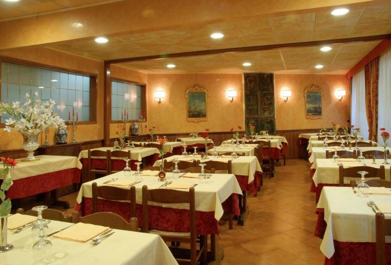 Hotel Mondial image
