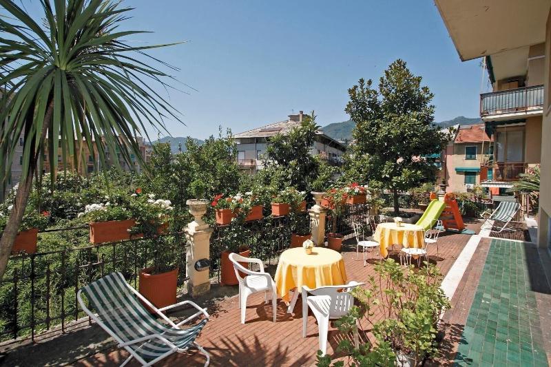 Hotel Mondial image