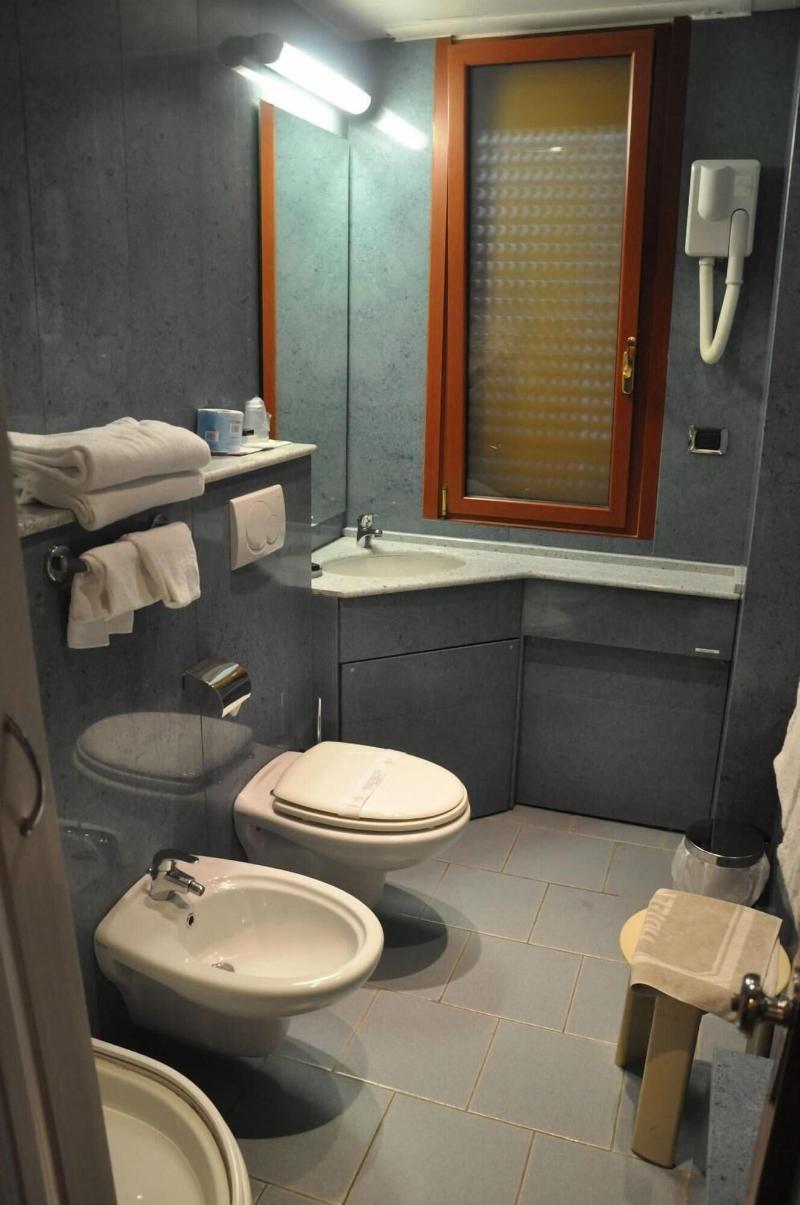 Hotel Mondial image