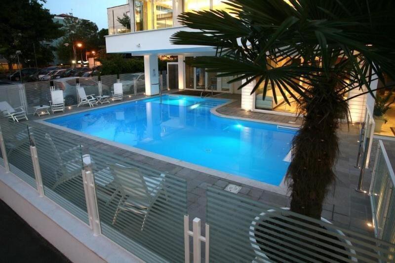 Hotel Fantasy image