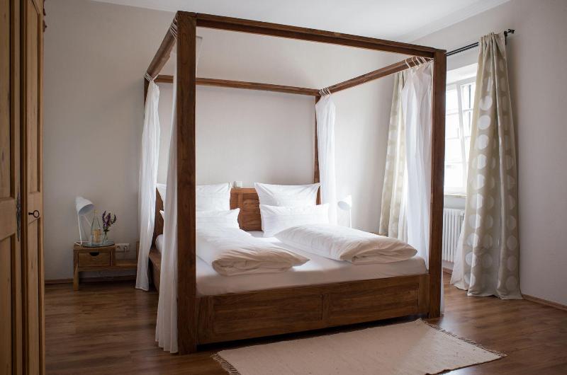 Wailtl Hotel image