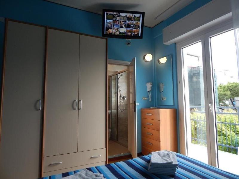 Hotel Vera image