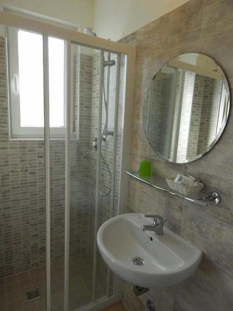 Hotel Vera image