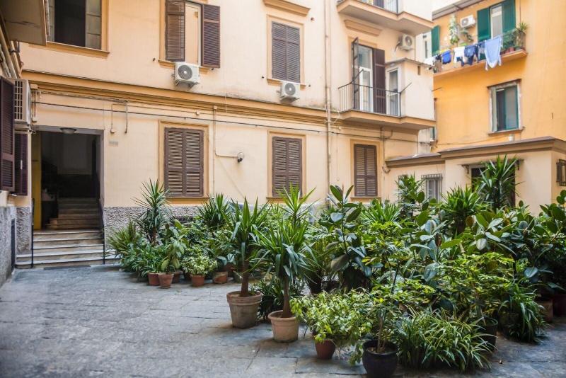 La Lepre Napoli image