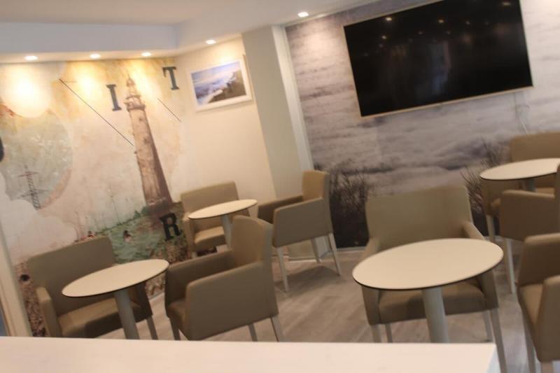 Hotel Mauri image