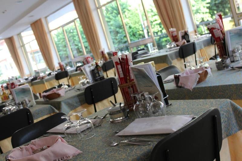Hotel Mauri image