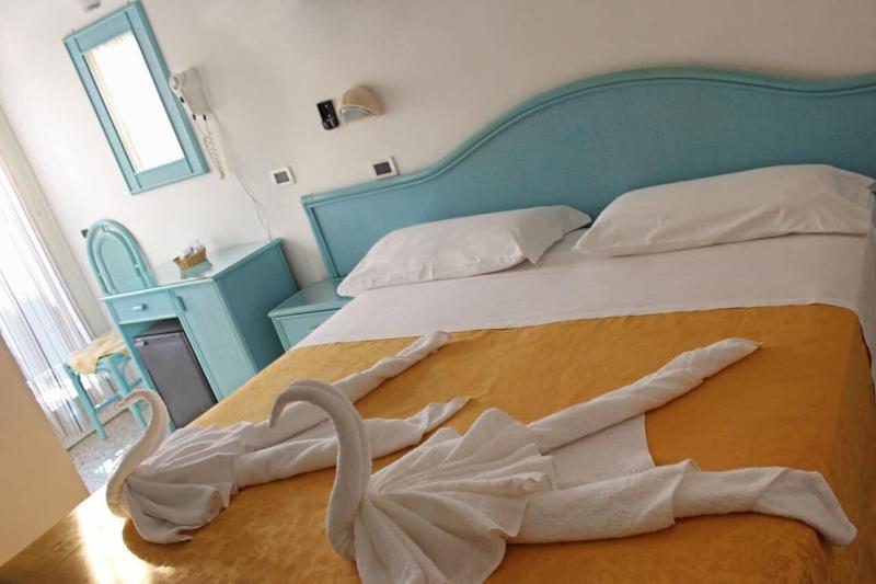 Hotel Mauri image