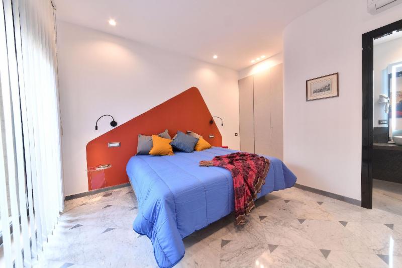 Domus 42 image