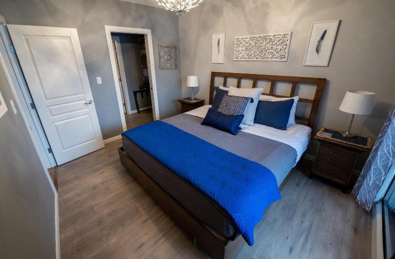 Stylish Ground Level Suite At Playa 145 — main photo