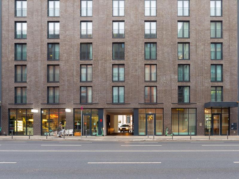 Numa L Bloc Rooms Apartments image