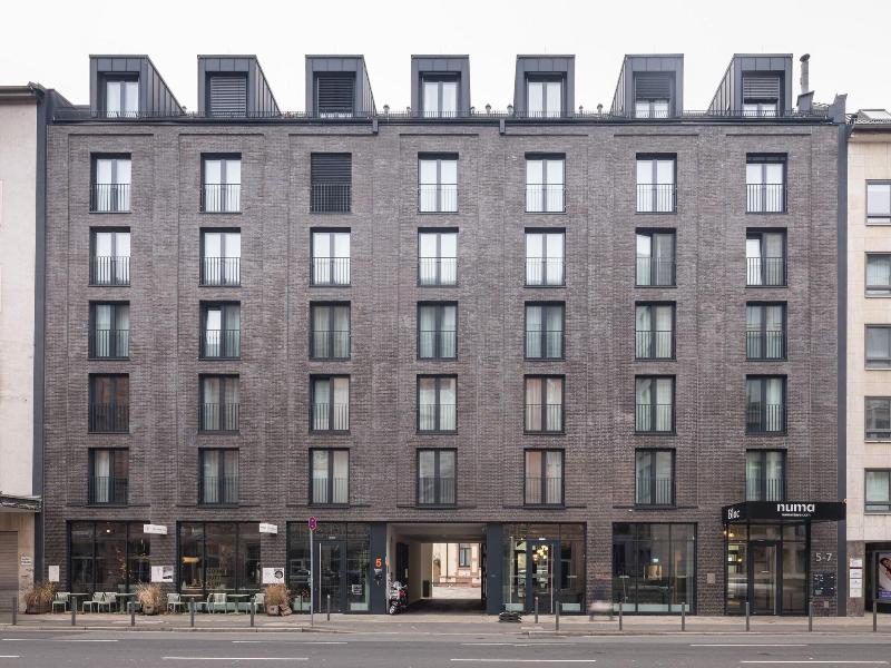 Numa L Bloc Rooms Apartments image