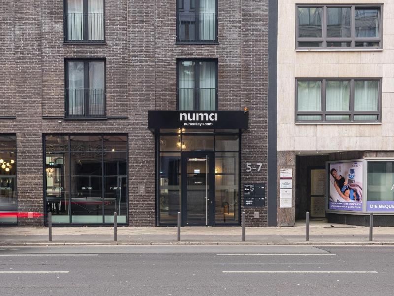 Numa L Bloc Rooms Apartments image