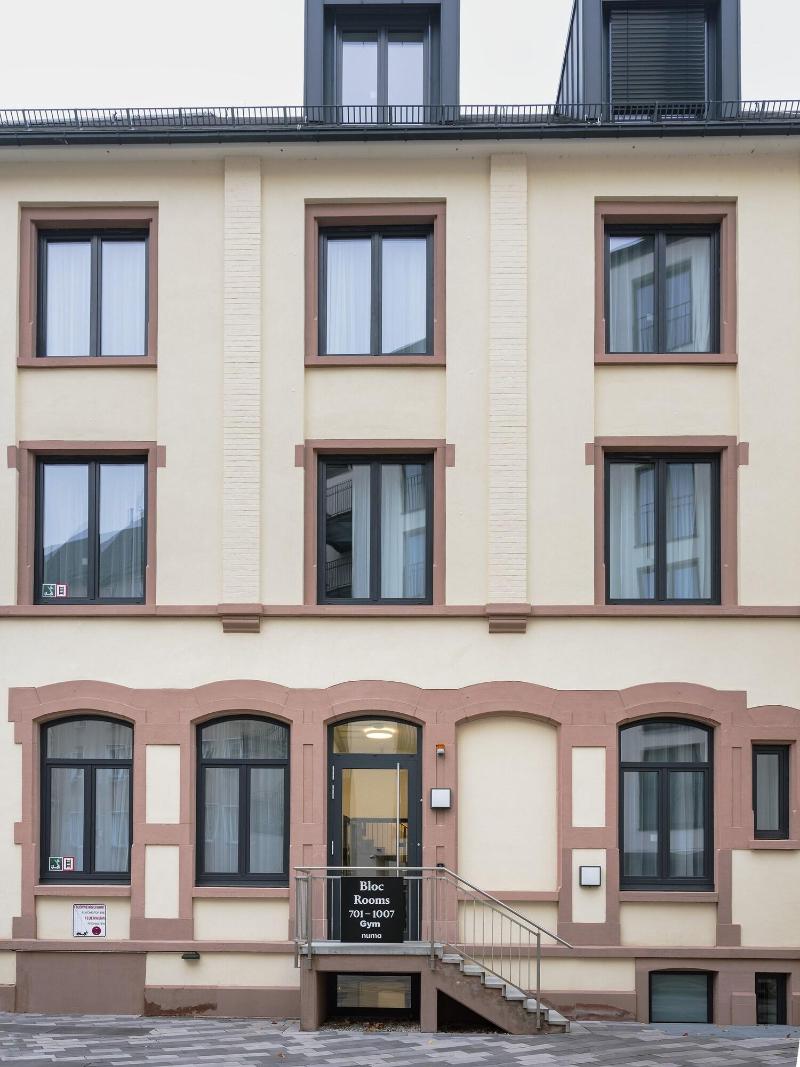 Numa L Bloc Rooms Apartments image