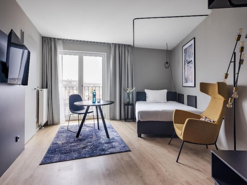 Numa L Bloc Rooms Apartments image