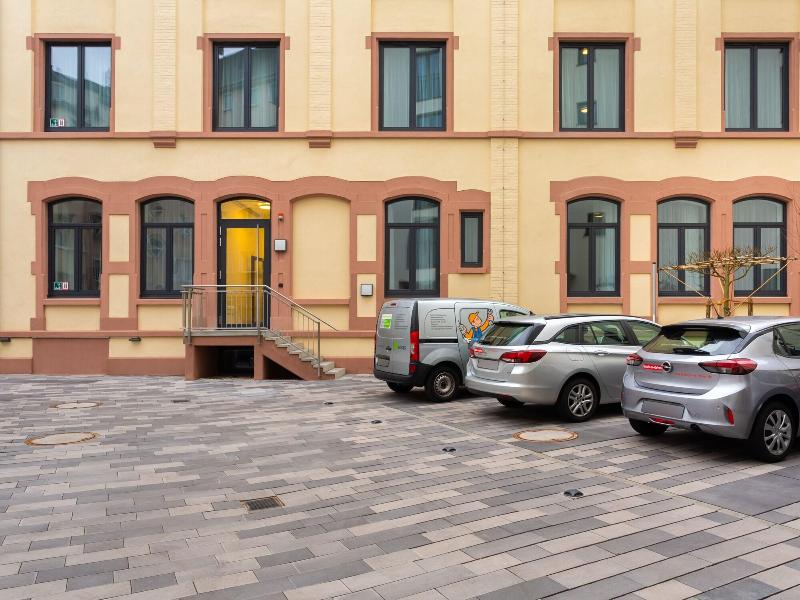 Numa L Bloc Rooms Apartments image