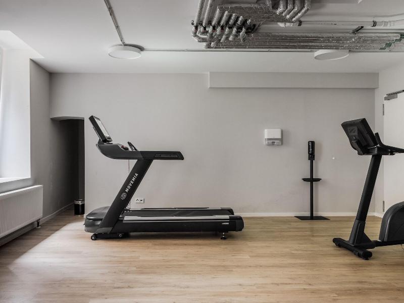Numa L Bloc Rooms Apartments image