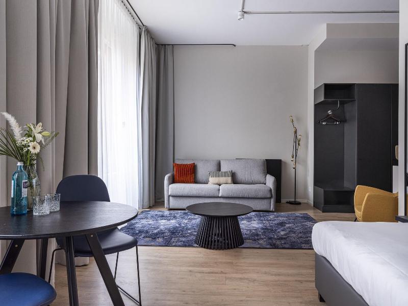 Numa L Bloc Rooms Apartments image