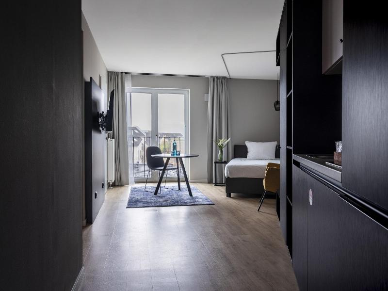 Numa L Bloc Rooms Apartments image