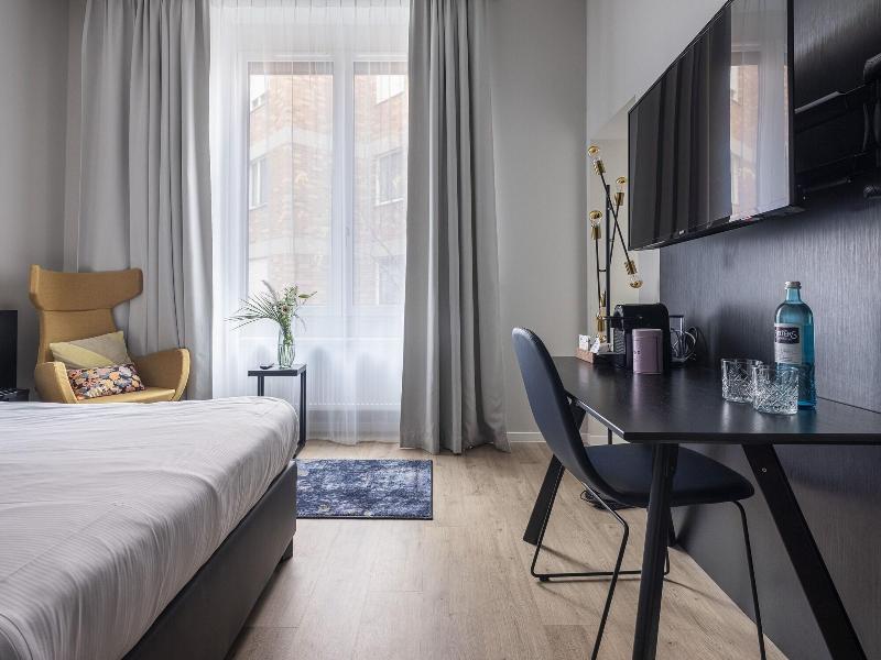 Numa L Bloc Rooms Apartments image