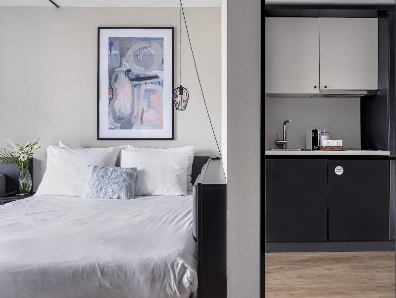 Numa L Bloc Rooms Apartments image