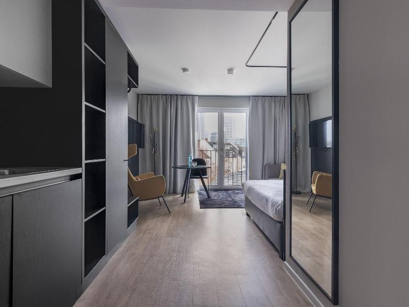 Numa L Bloc Rooms Apartments image