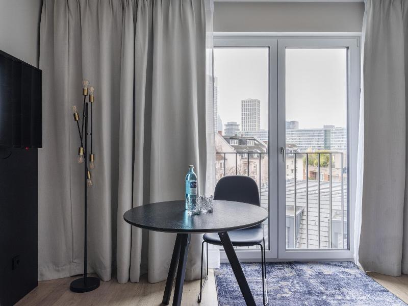 Numa L Bloc Rooms Apartments image