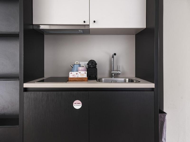 Numa L Bloc Rooms Apartments image