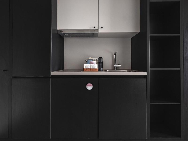 Numa L Bloc Rooms Apartments image