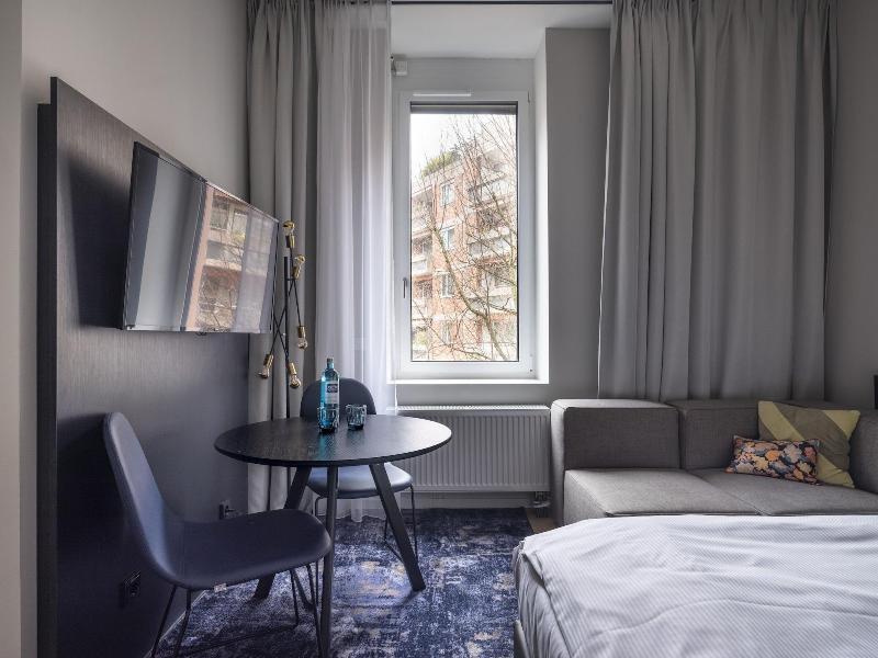 Numa L Bloc Rooms Apartments image