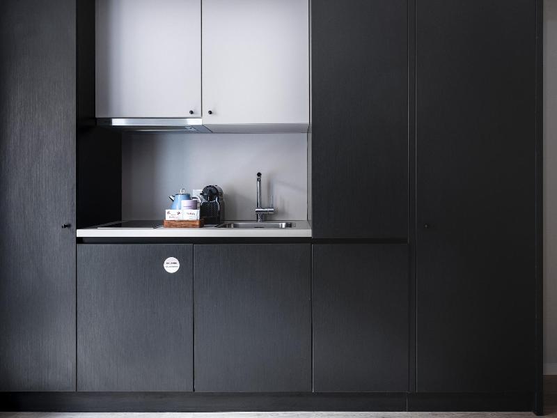 Numa L Bloc Rooms Apartments image