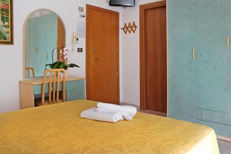 Hotel Flora image