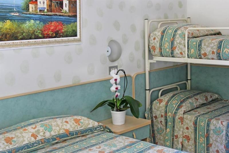 Hotel Flora image