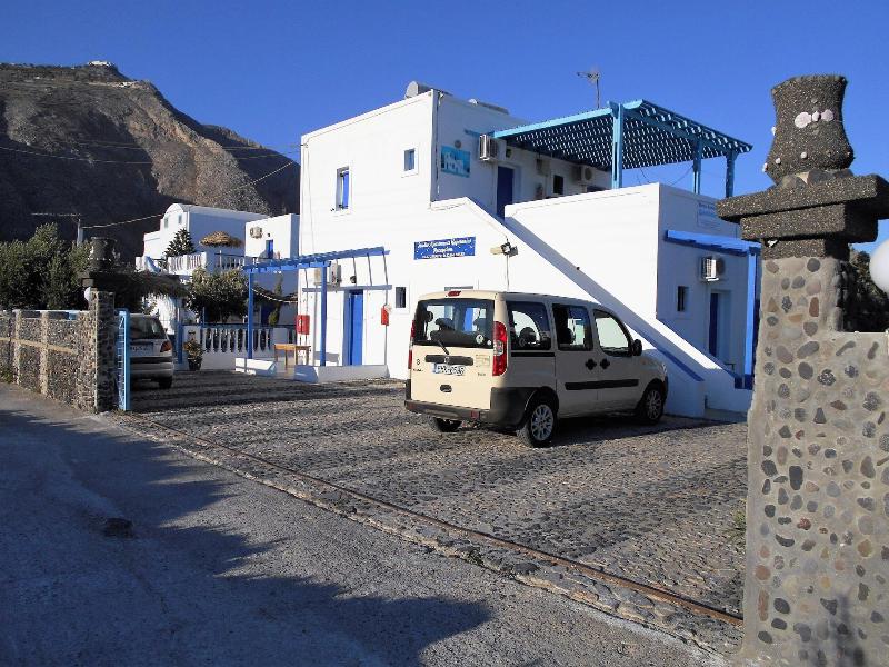 Studios Apartments Kapetanios image