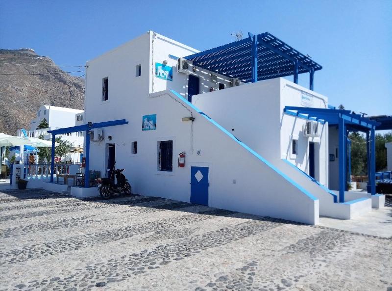 Studios Apartments Kapetanios image