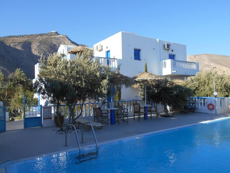 Studios Apartments Kapetanios image