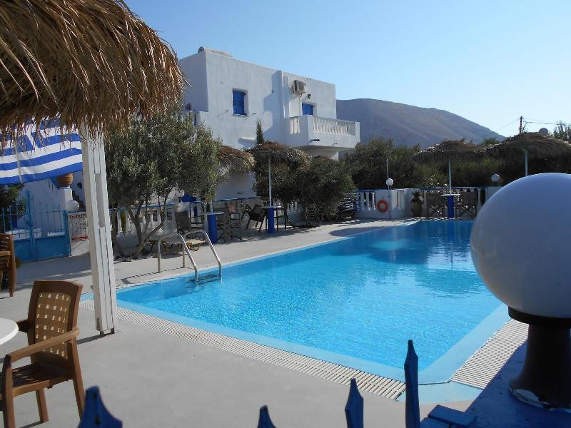 Studios Apartments Kapetanios image