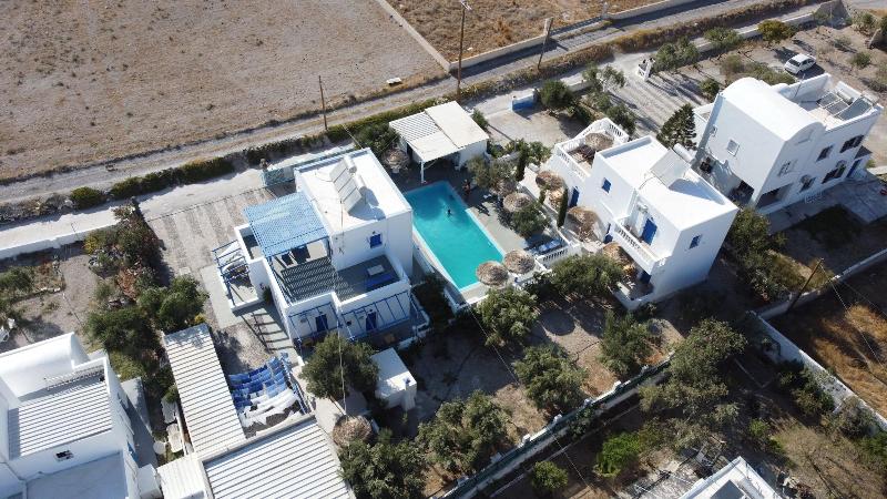 Studios Apartments Kapetanios image