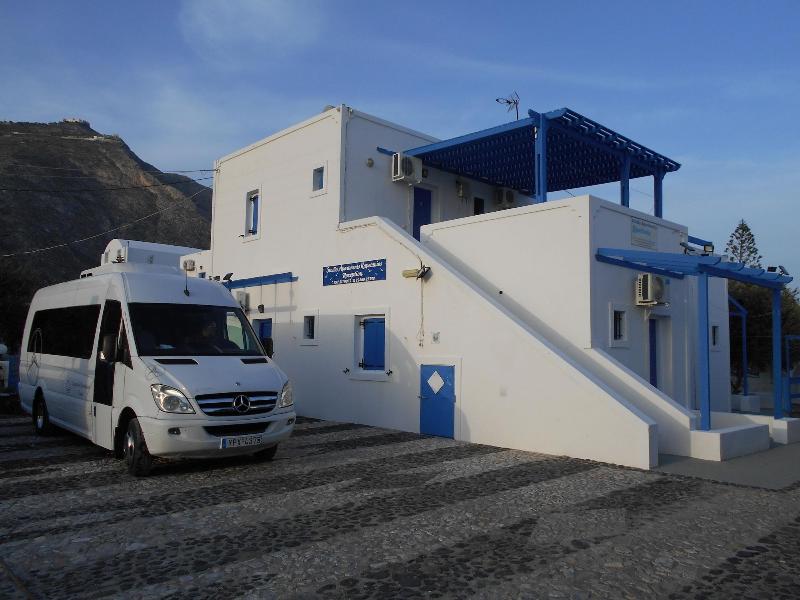 Studios Apartments Kapetanios image