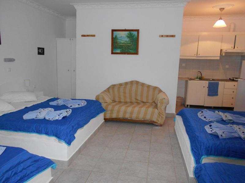 Studios Apartments Kapetanios image