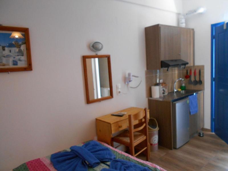 Studios Apartments Kapetanios image