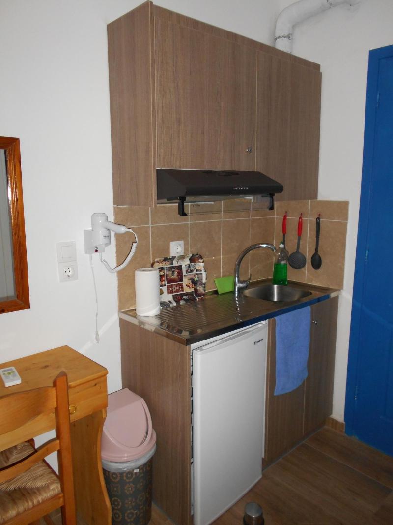 Studios Apartments Kapetanios image