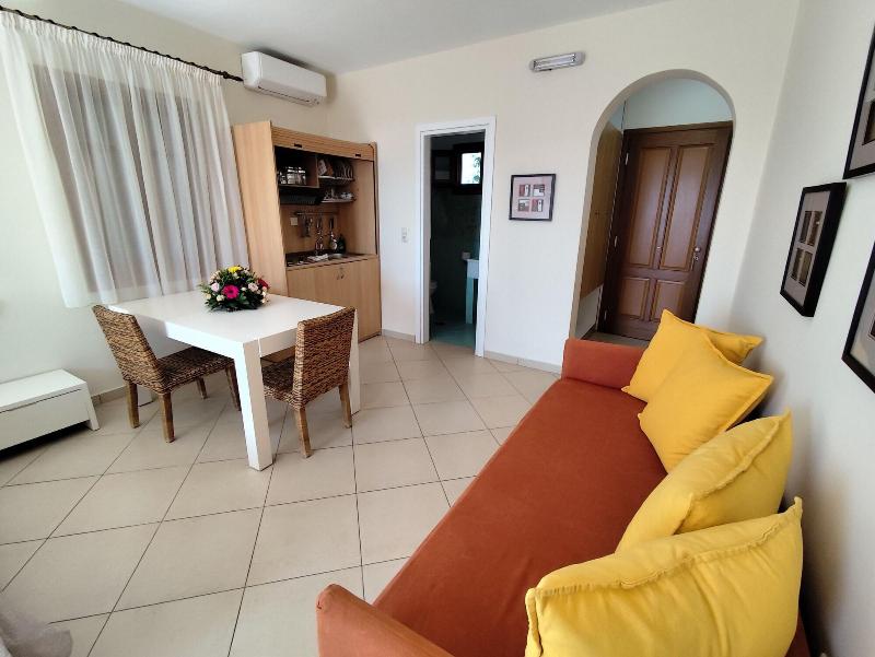 Margaritari Hotel image