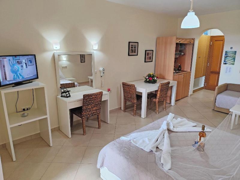 Margaritari Hotel image