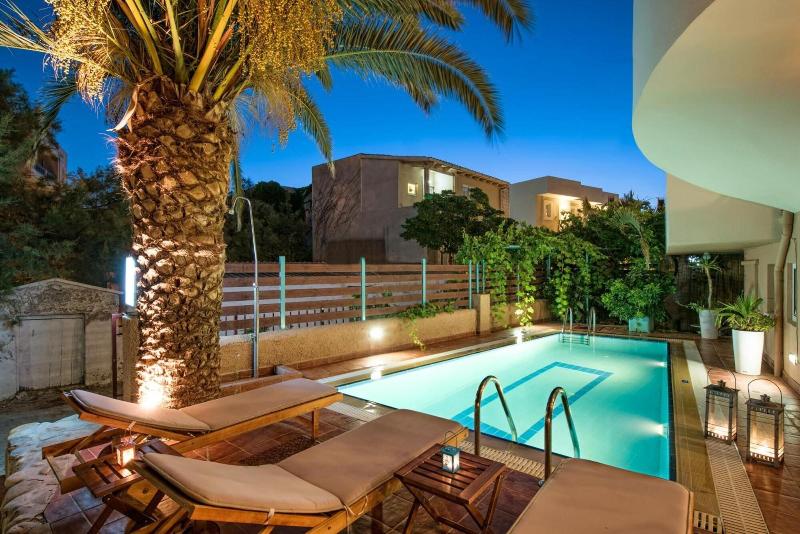 Seafalios Apartments image